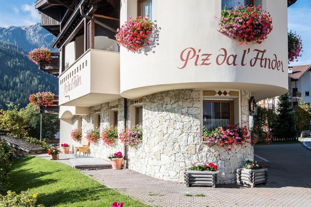 Garni Piz Da L'Ander Hotel Corvara In Badia Exterior photo
